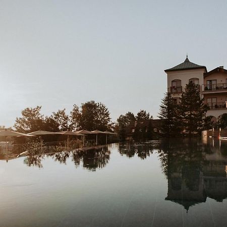 Genussdorf Gmachl - Hotel & Spa แบร์กไฮม์ ภายนอก รูปภาพ