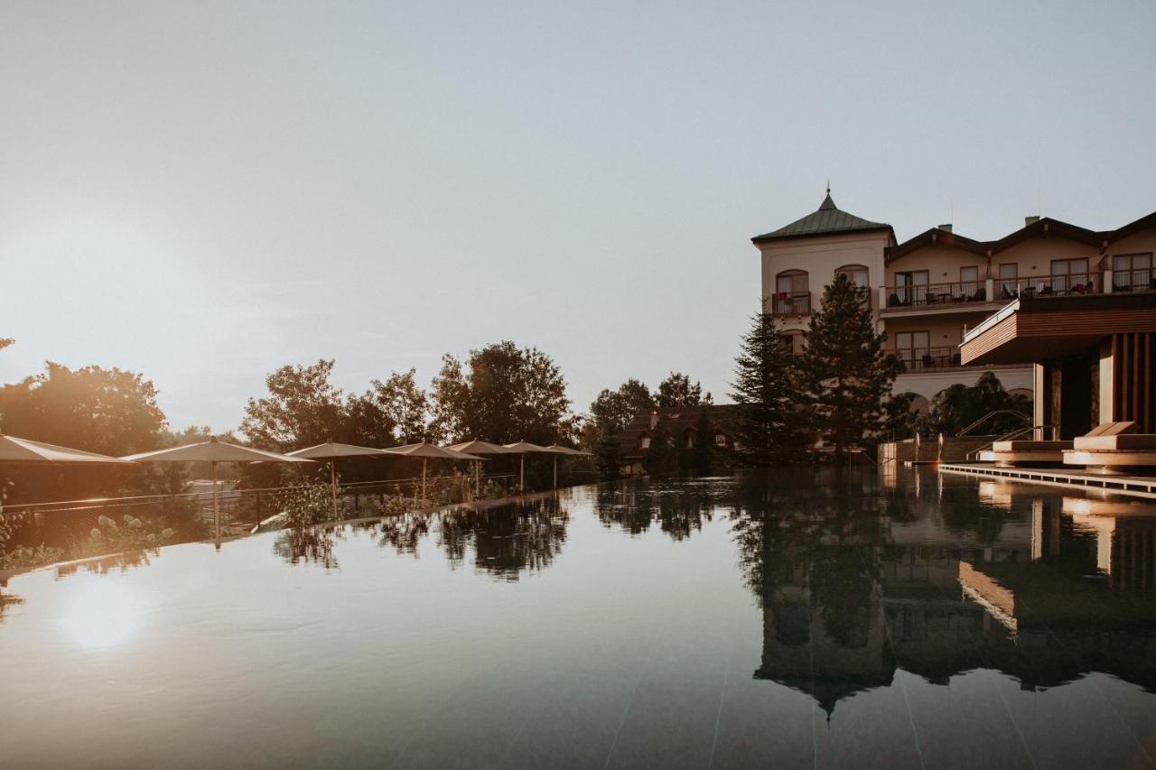 Genussdorf Gmachl - Hotel & Spa แบร์กไฮม์ ภายนอก รูปภาพ