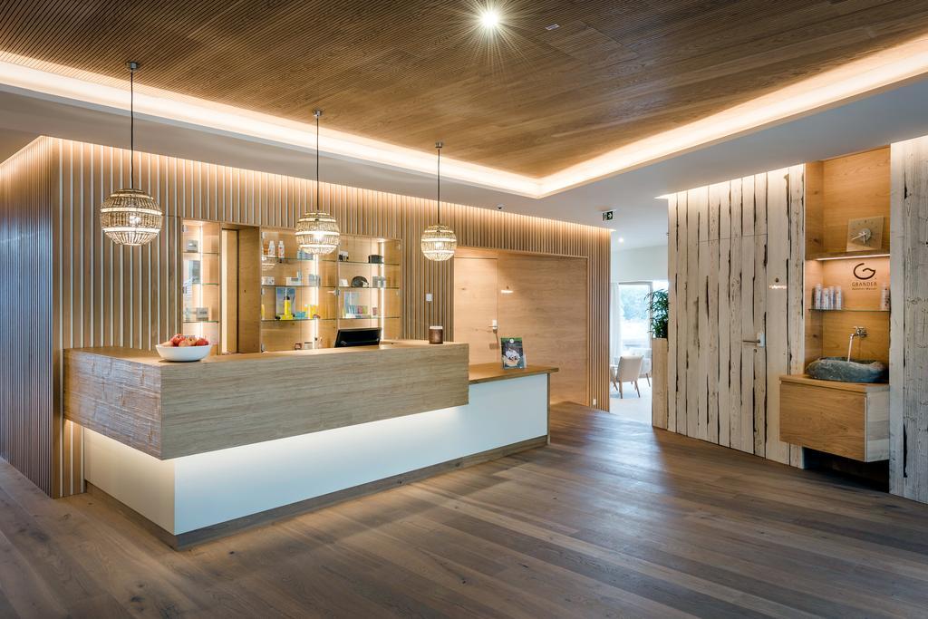 Genussdorf Gmachl - Hotel & Spa แบร์กไฮม์ ภายนอก รูปภาพ