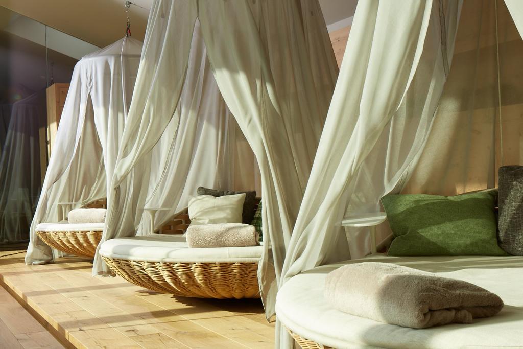 Genussdorf Gmachl - Hotel & Spa แบร์กไฮม์ ภายนอก รูปภาพ