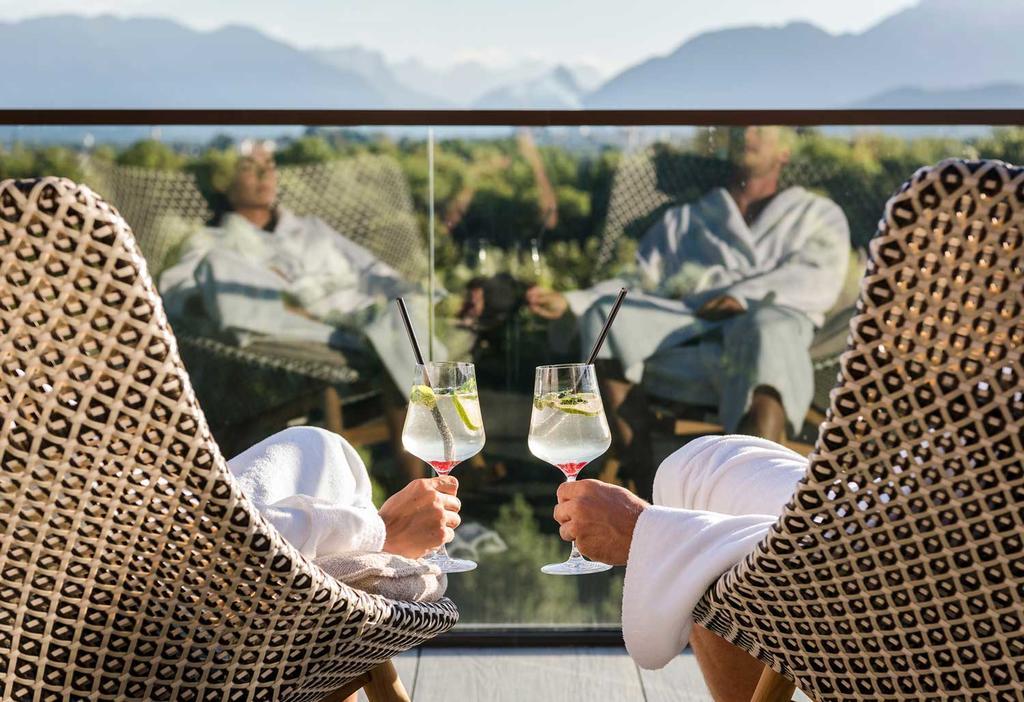 Genussdorf Gmachl - Hotel & Spa แบร์กไฮม์ ภายนอก รูปภาพ
