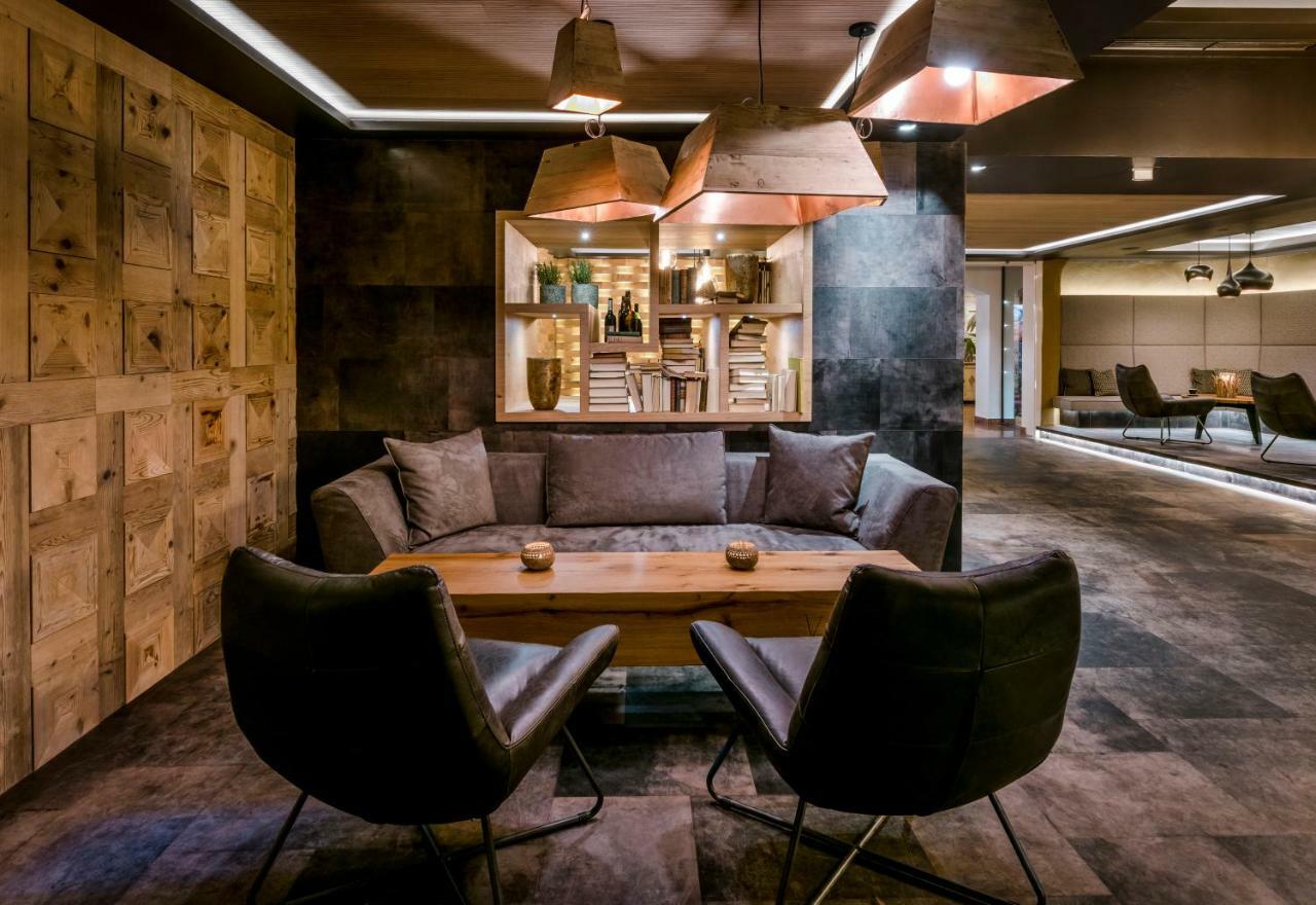 Genussdorf Gmachl - Hotel & Spa แบร์กไฮม์ ภายนอก รูปภาพ