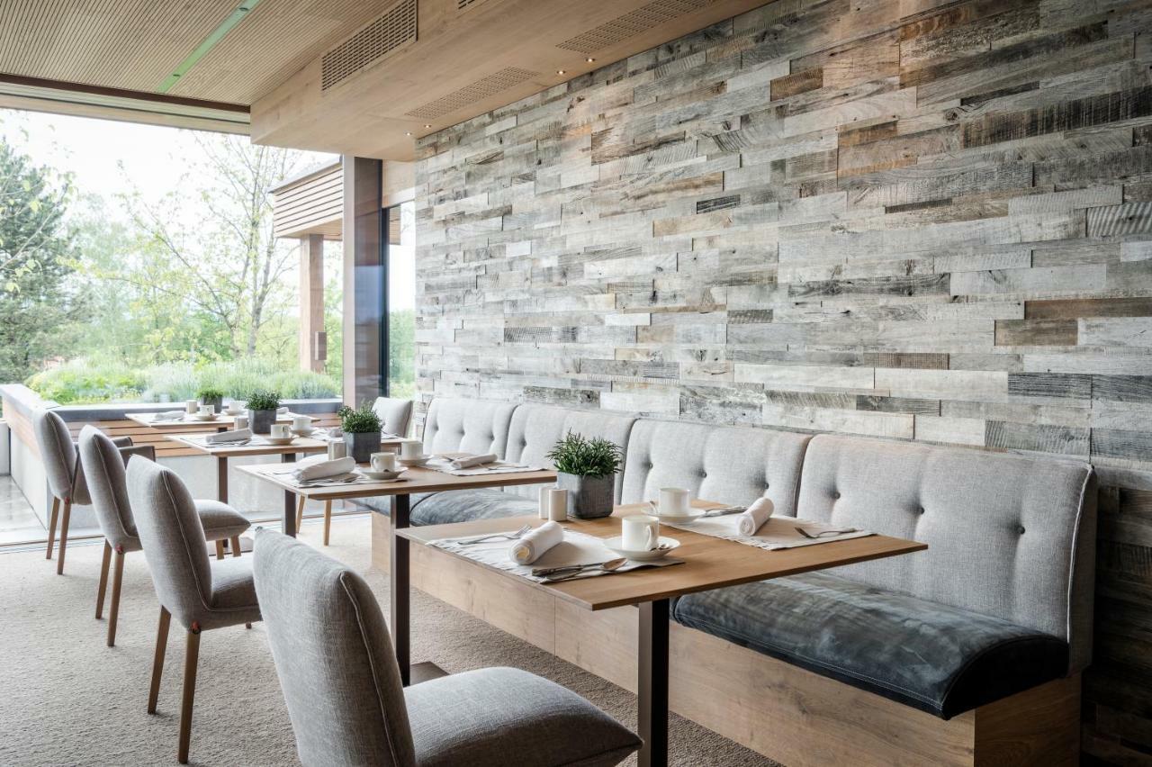 Genussdorf Gmachl - Hotel & Spa แบร์กไฮม์ ภายนอก รูปภาพ